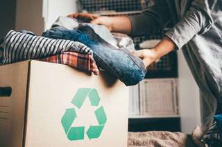 Vetements-usages-comment-les-recycler-ou-les-reutiliser-